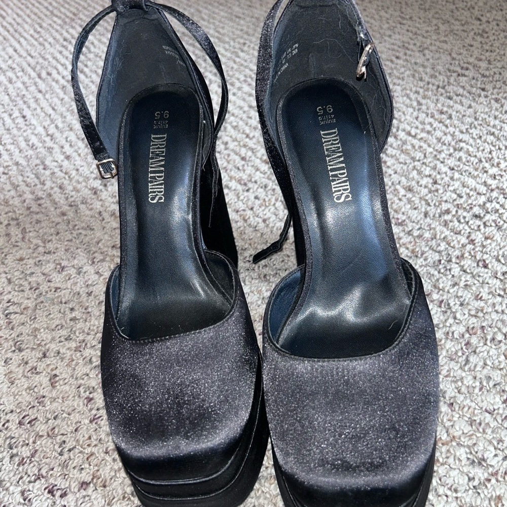 Dream Pairs Black Platform Heels